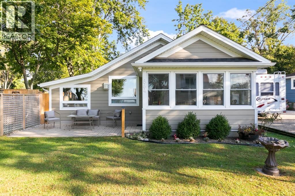 Property Photo:  864 Lawrence Drive  ON N0R 1G0 