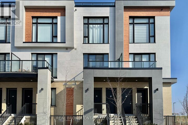 Property Photo:  11 Steckley House Lane 404  ON L4S 0N1 