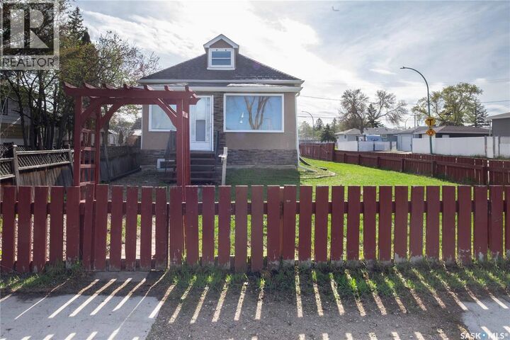 Property Photo:  1077 Broder Street  SK S4N 3P8 