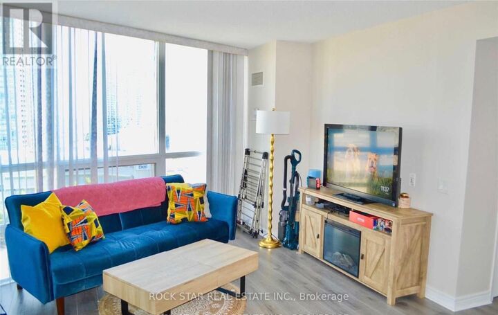 Property Photo:  83 Borough Drive 1206  ON M1P 5E4 