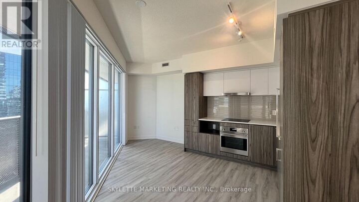 Property Photo:  55 Cooper Street 3308  ON M5E 0G1 