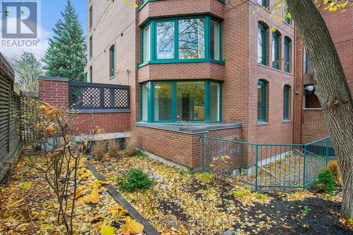 Property Photo:  140 Rideau Terrace 1  ON K1M 0Z2 