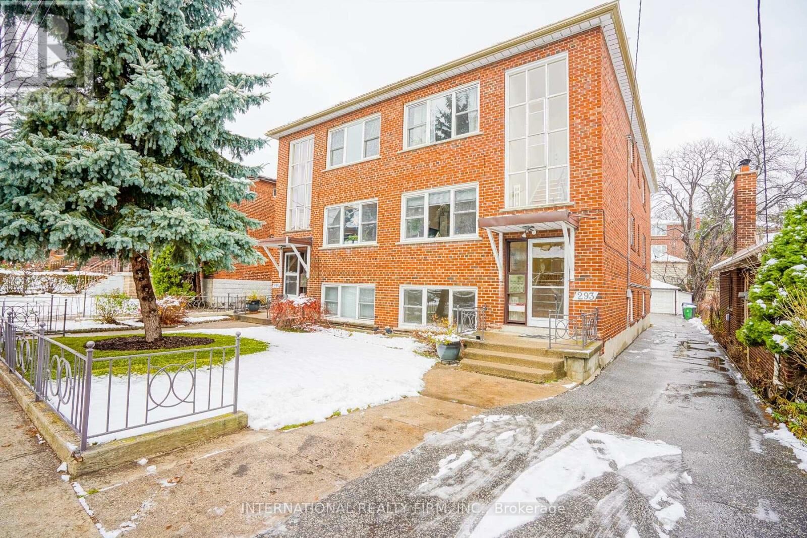 Property Photo:  295 Indian Grove West 3  ON M6P 2H6 