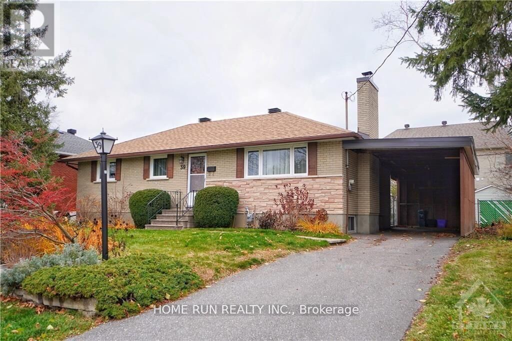Property Photo:  39 Epworth Avenue  ON K2G 2L8 