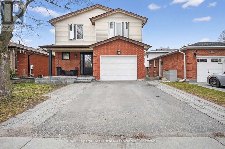 Property Photo: 67 Beechnut Crescent ON L1E 1Y4