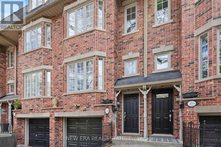 Property Photo:  35 Spruce Street B  ON M5A 2H8 