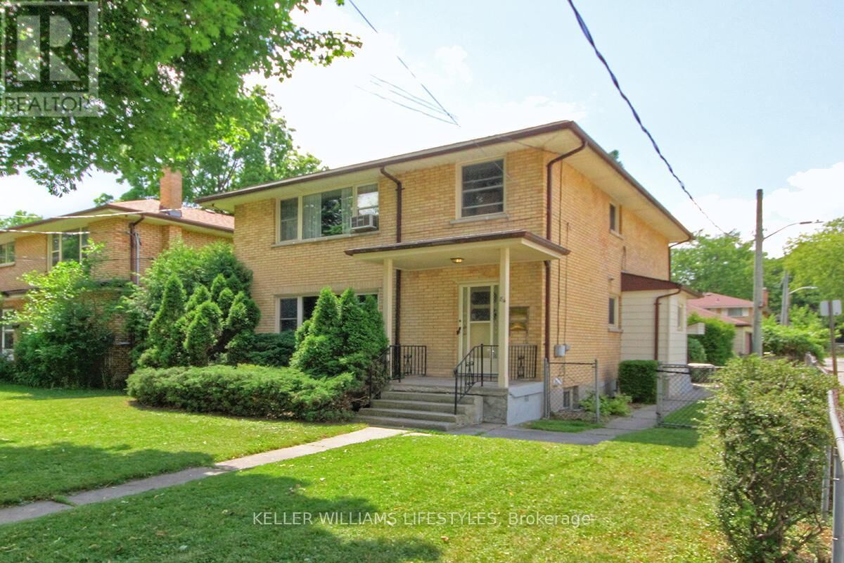 Property Photo:  84 Wilson Avenue #Upper #SW  ON N6H 1X6 