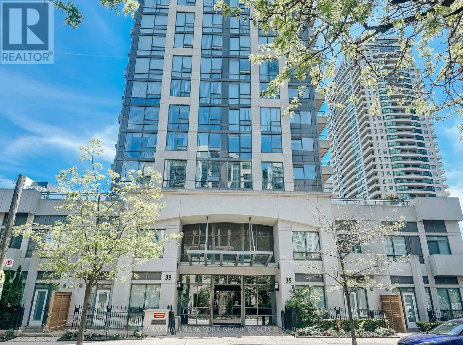 Property Photo: 35 Hollywood Avenue 2109 ON M2N 0A9