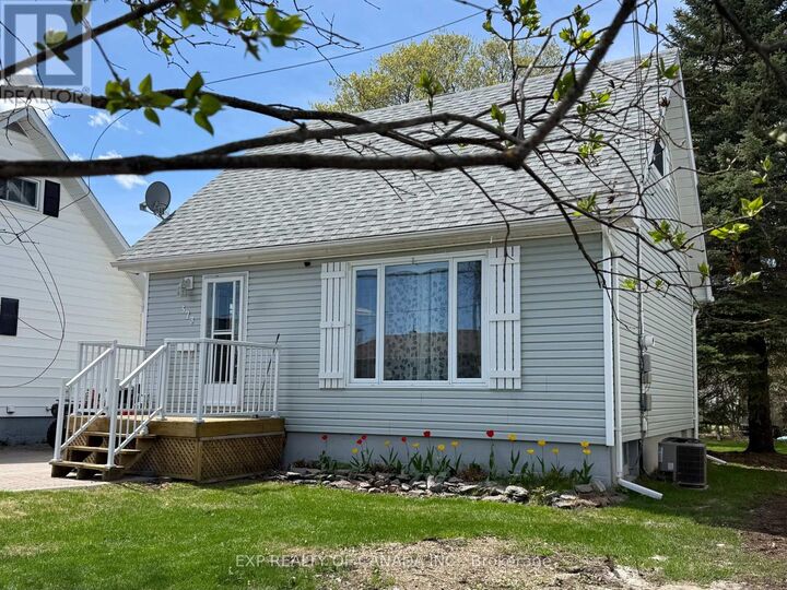 Property Photo:  373 Cedar Street North  ON P4N 6K1 