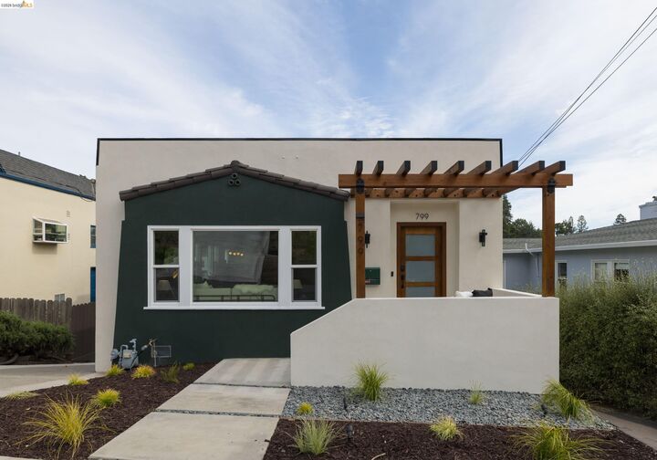 Property Photo:  799 Santa Ray Ave  CA 94610 