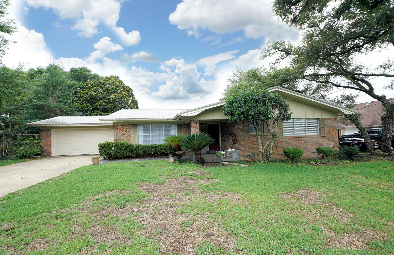 Property Photo: 319 NW Briarwood Circle FL 32548