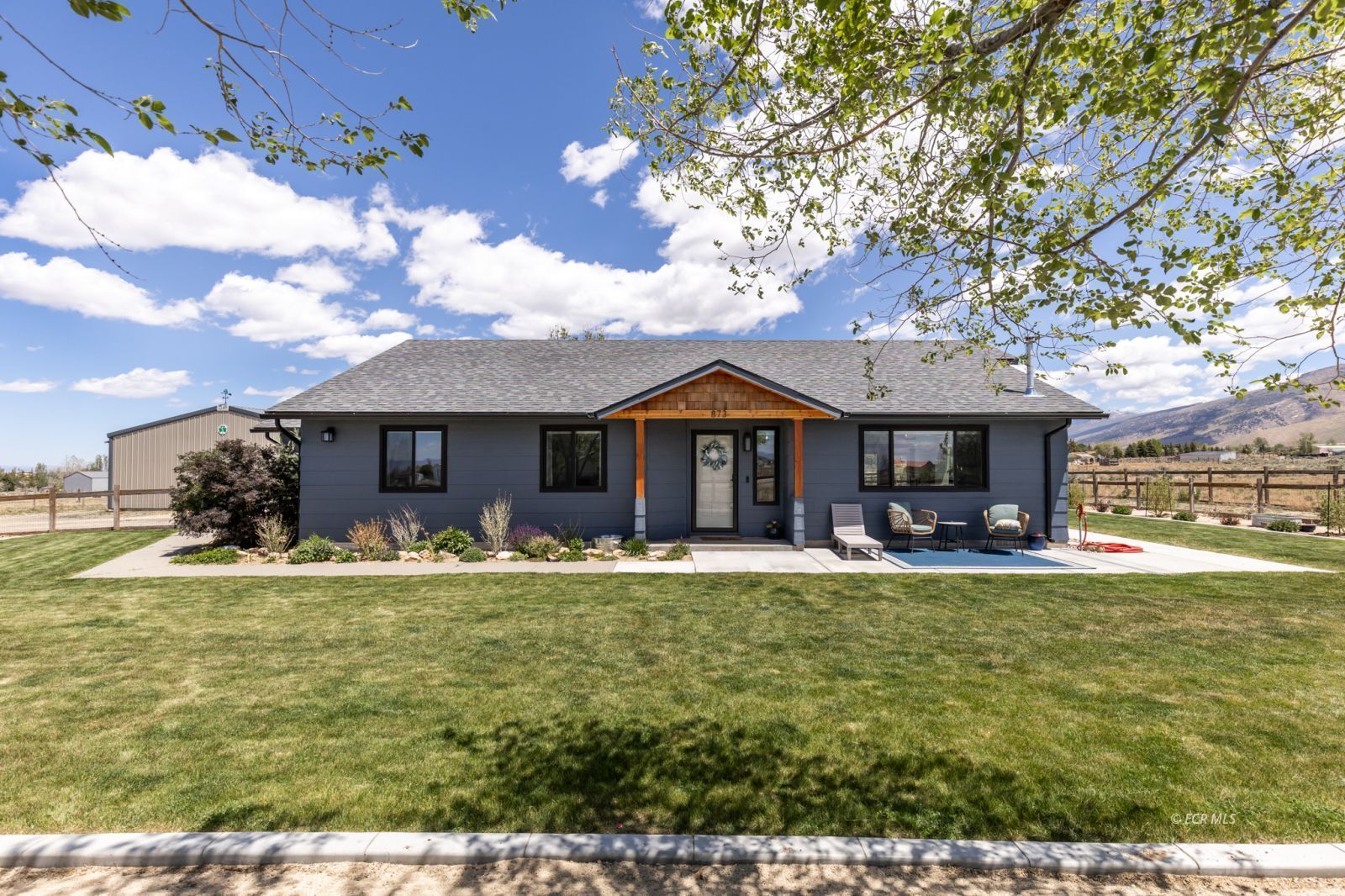 Property Photo: 873 Parkridge Parkway NV 89815