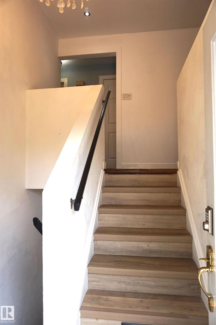 Property Photo:  106 Greengrove Avenue  AB T8A 3C6 