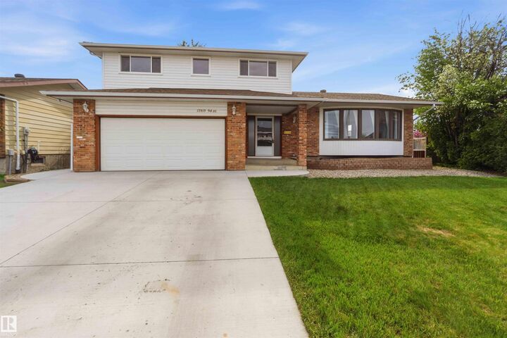Property Photo: 17919 94 Avenue NW AB T5T 1Y3
