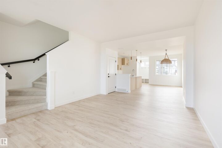 Property Photo:  2638 62 Street SW  AB T6X 0K4 