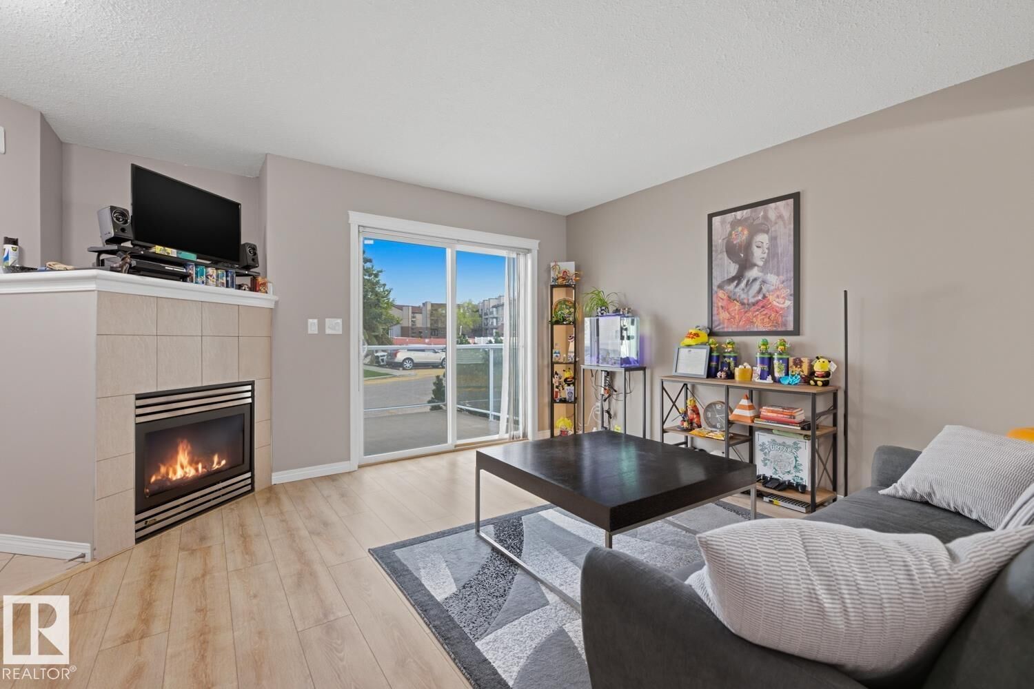 Property Photo: 2505 42 Street NW 6 AB T6L 7G8