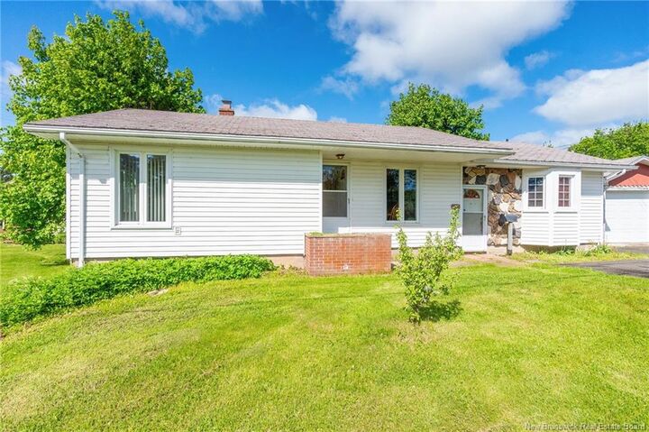 Property Photo:  10 Webster Avenue  NB E1E 2N5 