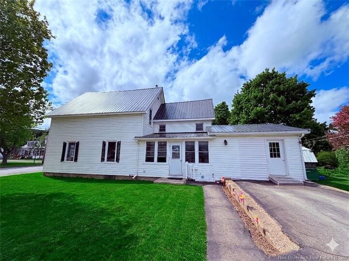 128 Houlton Street — photo 1