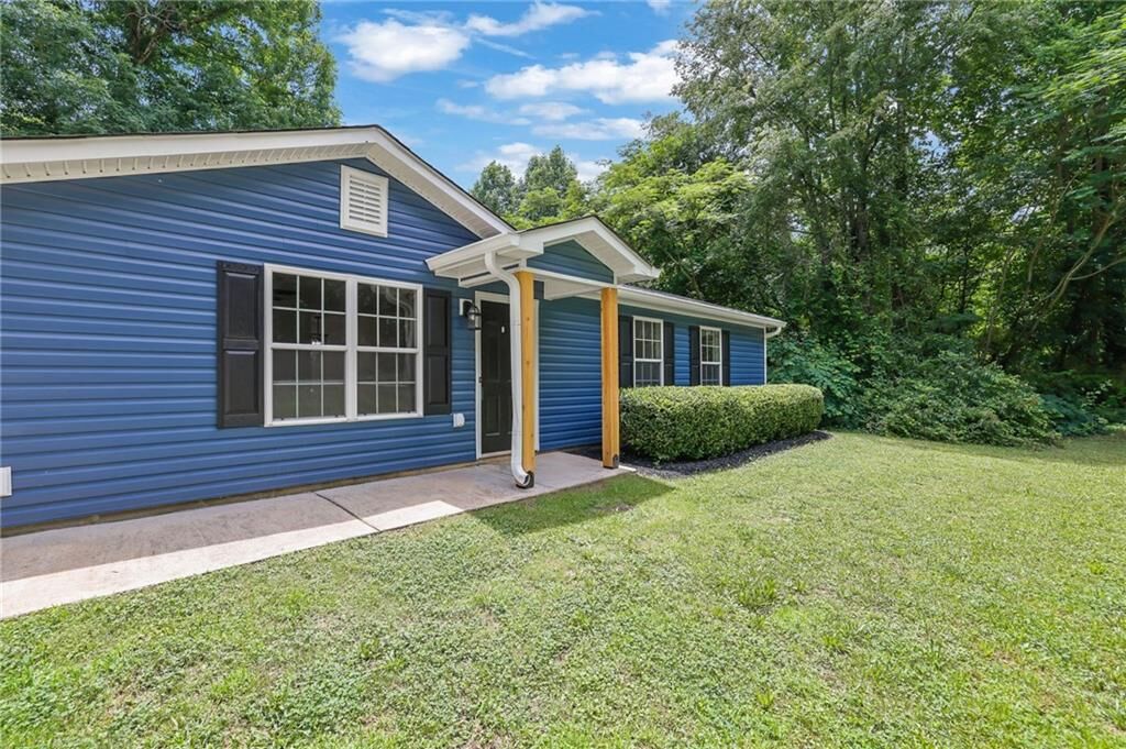 Property Photo: 4311 Willow Springs Road GA 30132