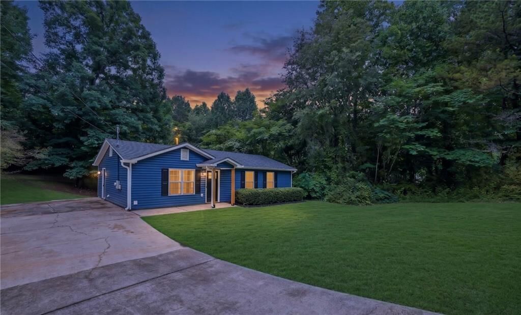 Property Photo: 4311 Willow Springs Road GA 30132