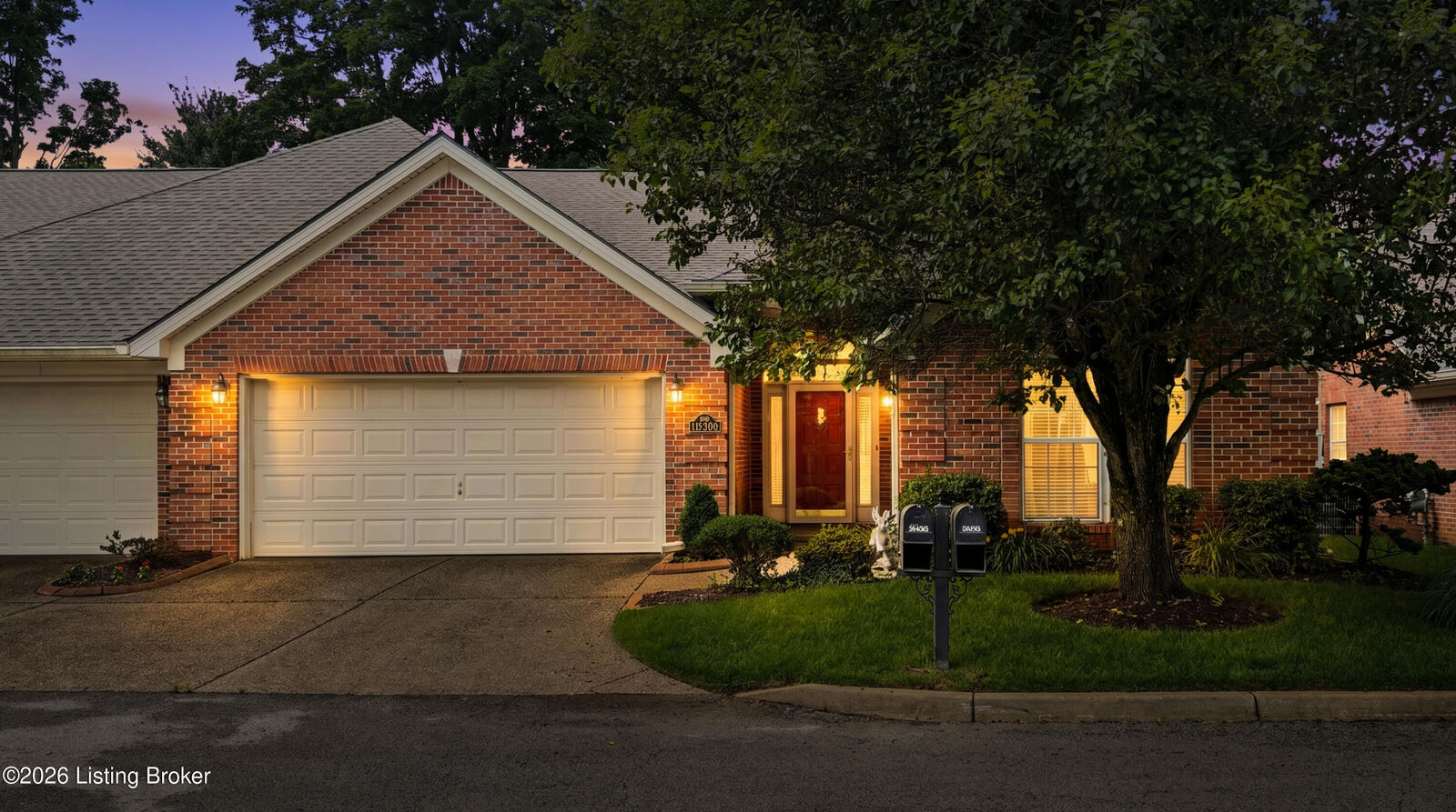 Property Photo:  10410 Dove Chase Cir  KY 40299 
