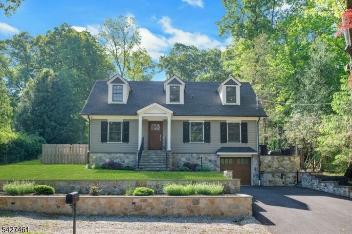 Property Photo:  4 Farview Ave  NJ 07869 