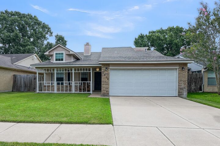 Property Photo: 3012 Walnut Springs Drive TX 77449