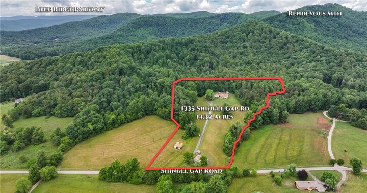 Property Photo:  1335 Shingle Gap Road  NC 28665 