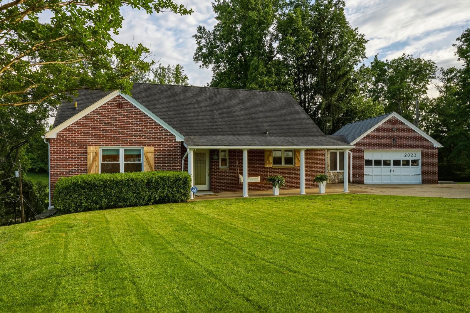 Property Photo:  2823 Roseneath Road  WV 25705 