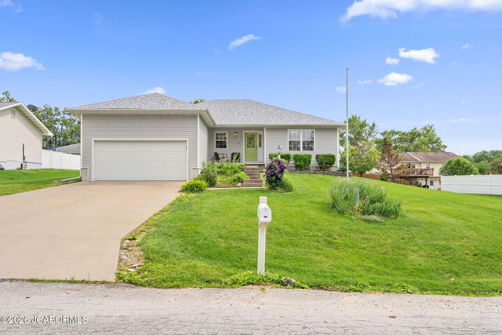 Property Photo: 412 W Champain Street MO 65026