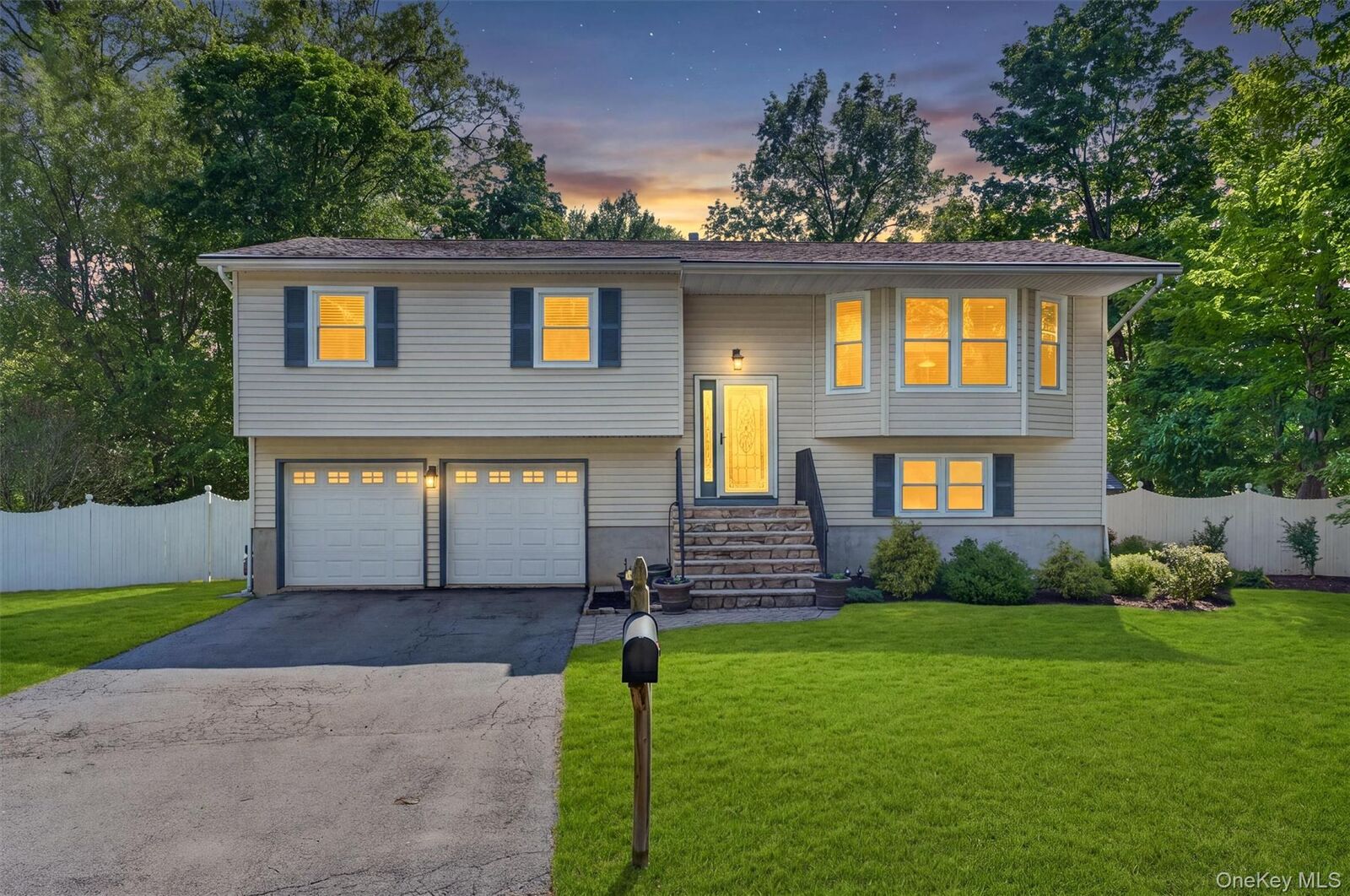 Property Photo:  10 Winston Drive  NY 10924 