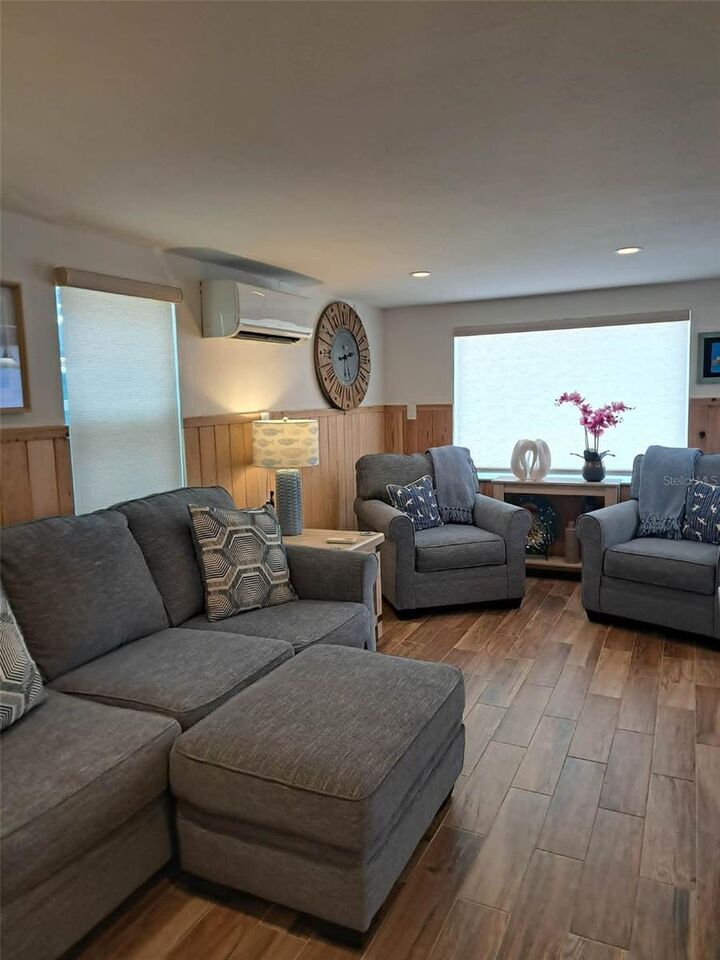 Property Photo:  2802 Pass A Grille Way 1  FL 33706 