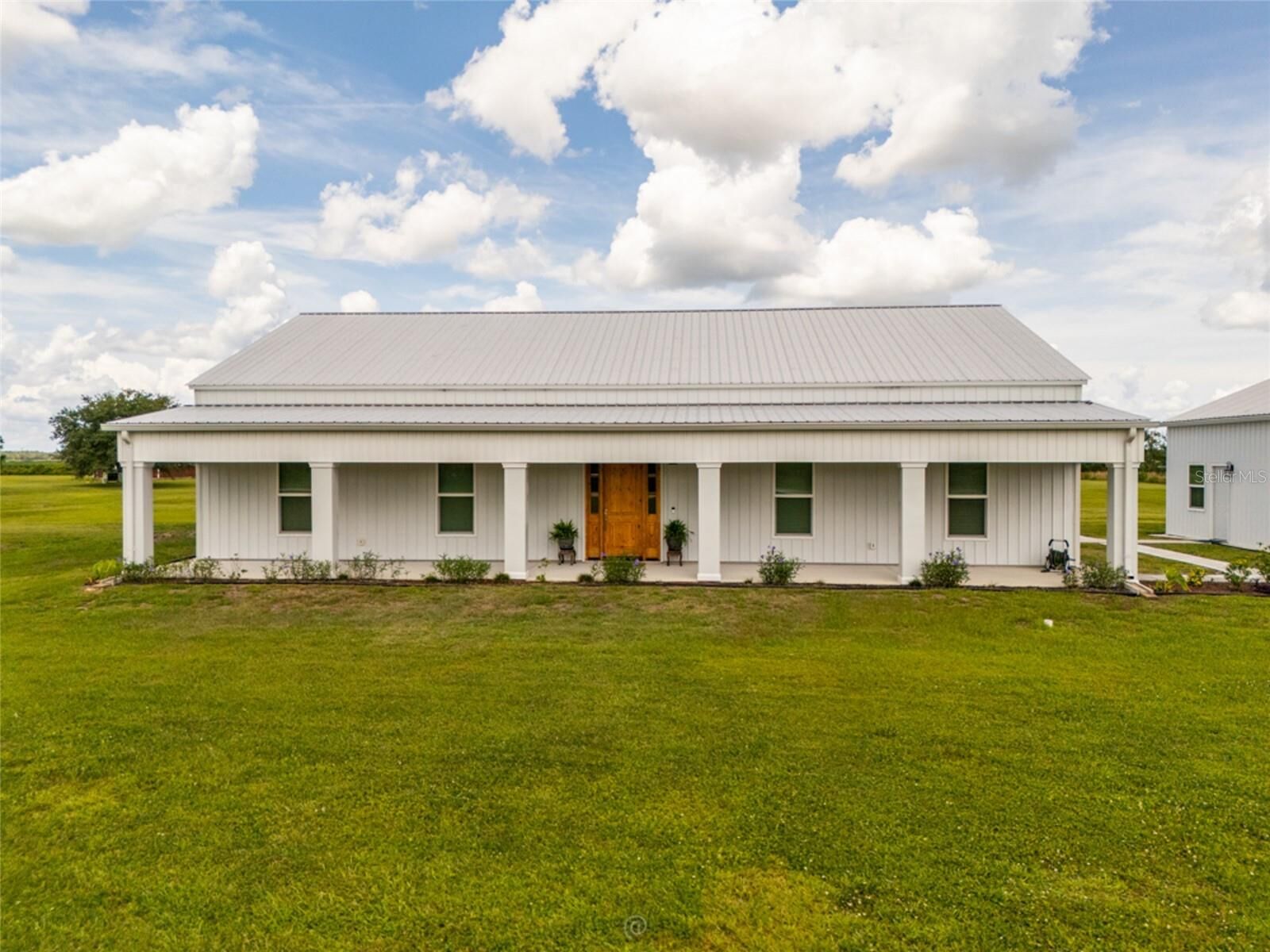 Property Photo:  222 County Road 15  FL 32110 