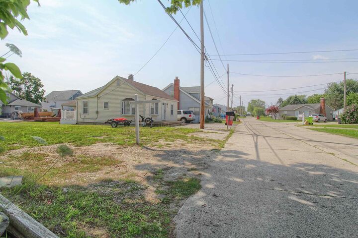 Property Photo:  37924 Maplehill Street  MI 48045 