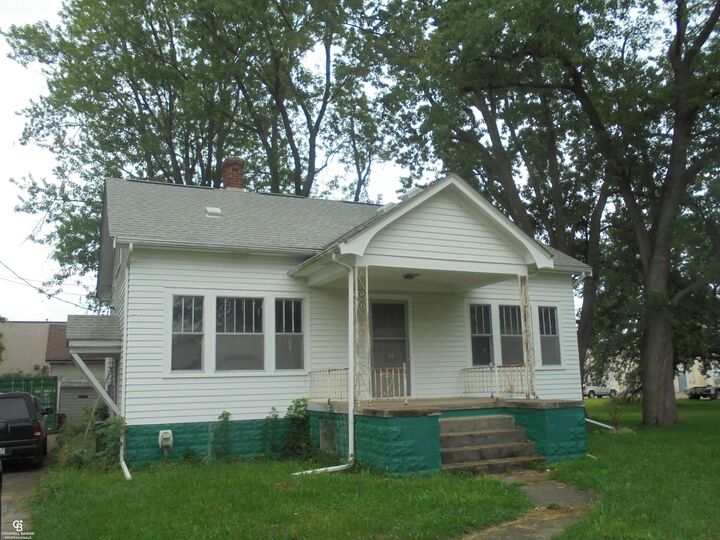 Property Photo:  35080 Hengesbach Drive  MI 48035 