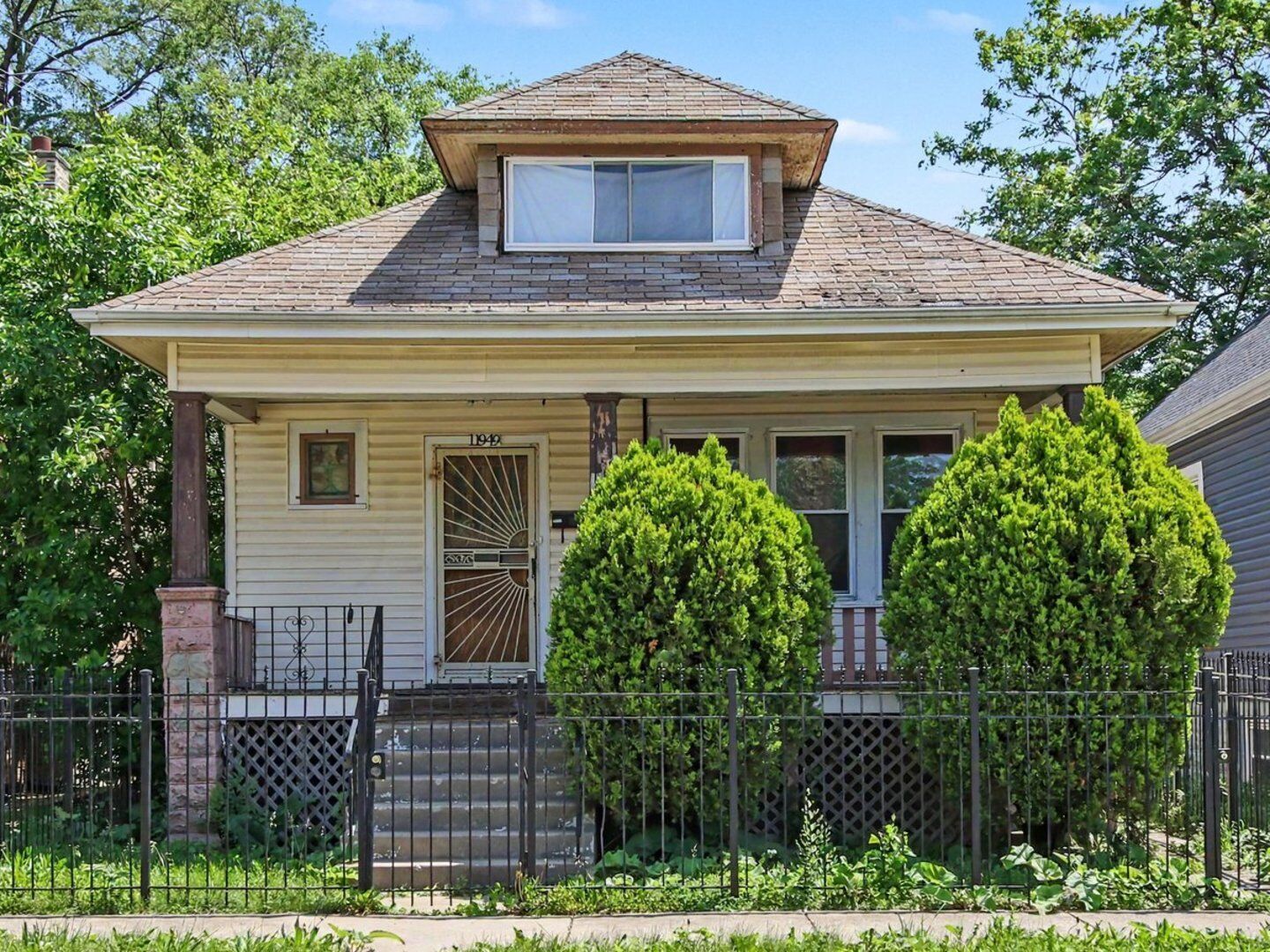 Property Photo:  11949 S Lafayette Avenue  IL 60628 