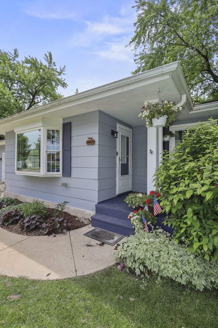 Property Photo: 30W111 Bruce Lane IL 60563