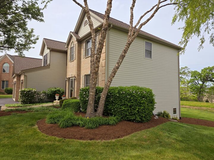 Property Photo:  