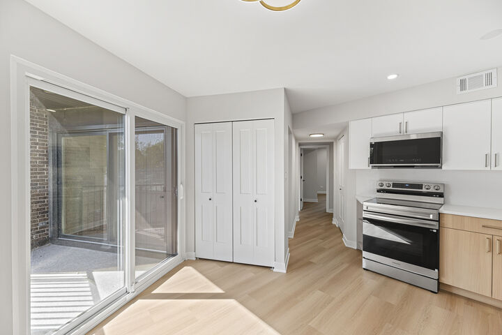 Property Photo:  5019 Mulford Street 201  IL 60077 