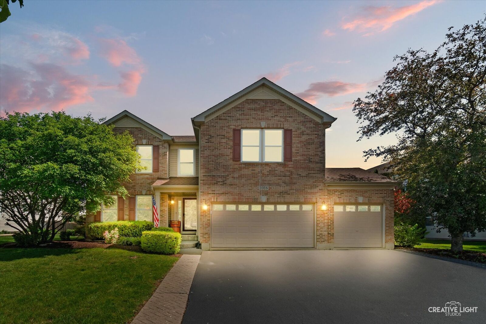 Property Photo:  1016 Bayhill Lane  IL 60404 