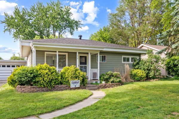 Property Photo: 276 Panama Avenue IL 60140