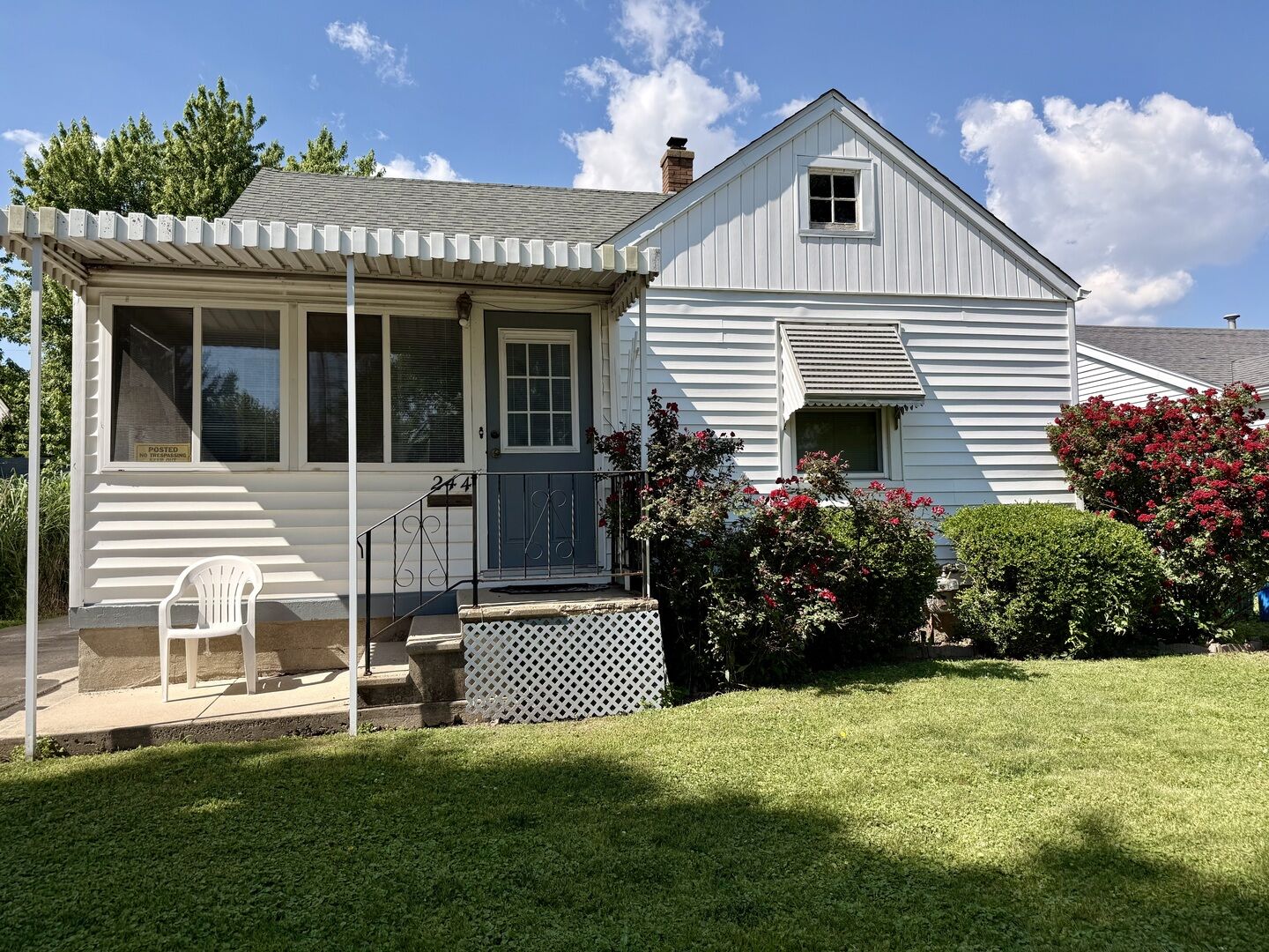 Property Photo:  244 E Pierson Avenue  IL 62526 