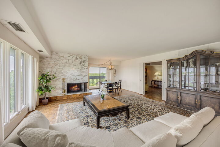 Property Photo: 1671 Mission Hills Road 502 IL 60062