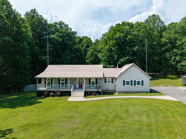 Property Photo: 552 Jack Thomas Dr TN 37355