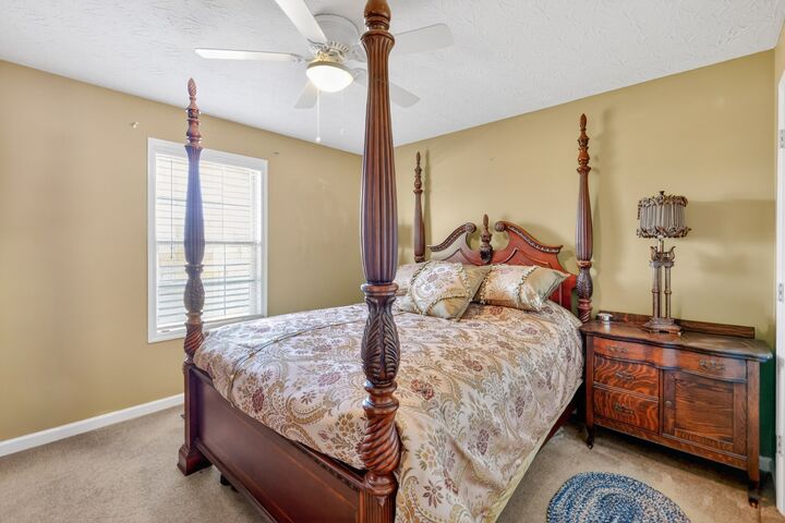 Property Photo:  105 Hunterwood Dr  TN 37188 