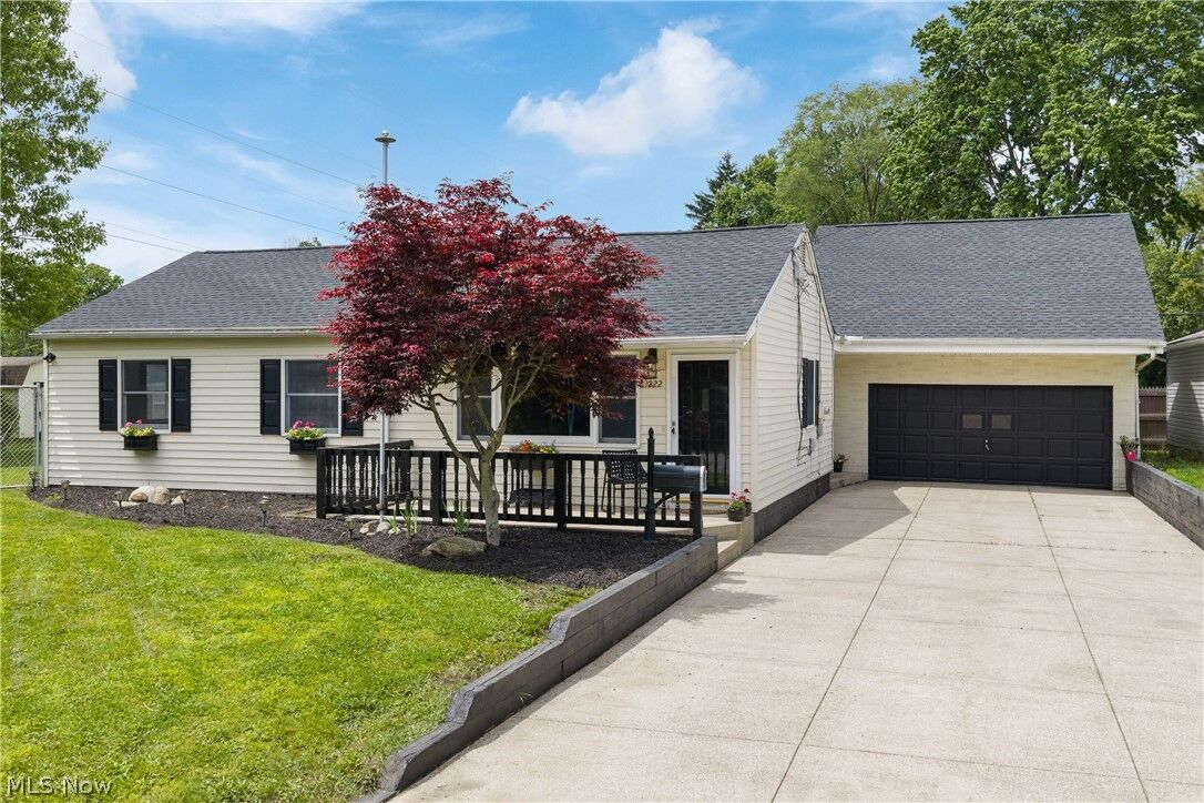 Property Photo:  1222 Janis Avenue  OH 44314 