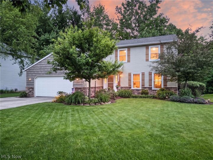 Property Photo:  10178 Huntington Park Drive  OH 44136 