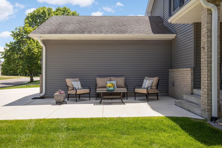 Property Photo:  18911 Embers Avenue  MN 55024 