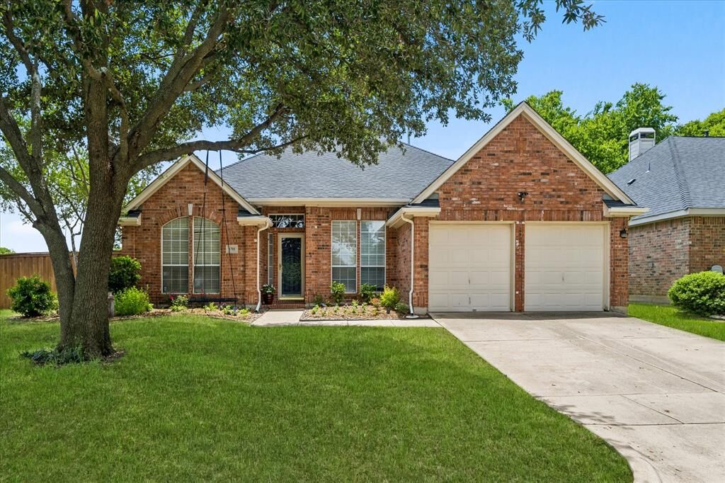 Property Photo:  6701 Briarwood Drive  TX 76132 