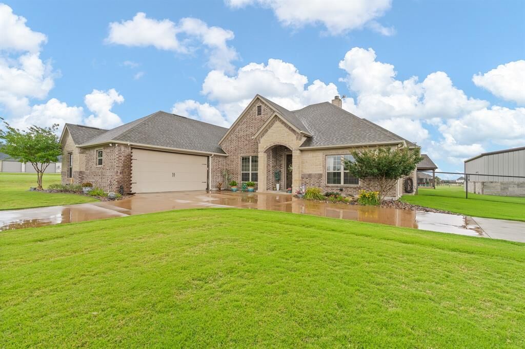 Property Photo:  9709 Puma Trail  TX 76044 